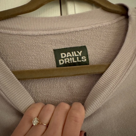 Daily Drills Oversized Crew in Congress - Picture 2 of 6